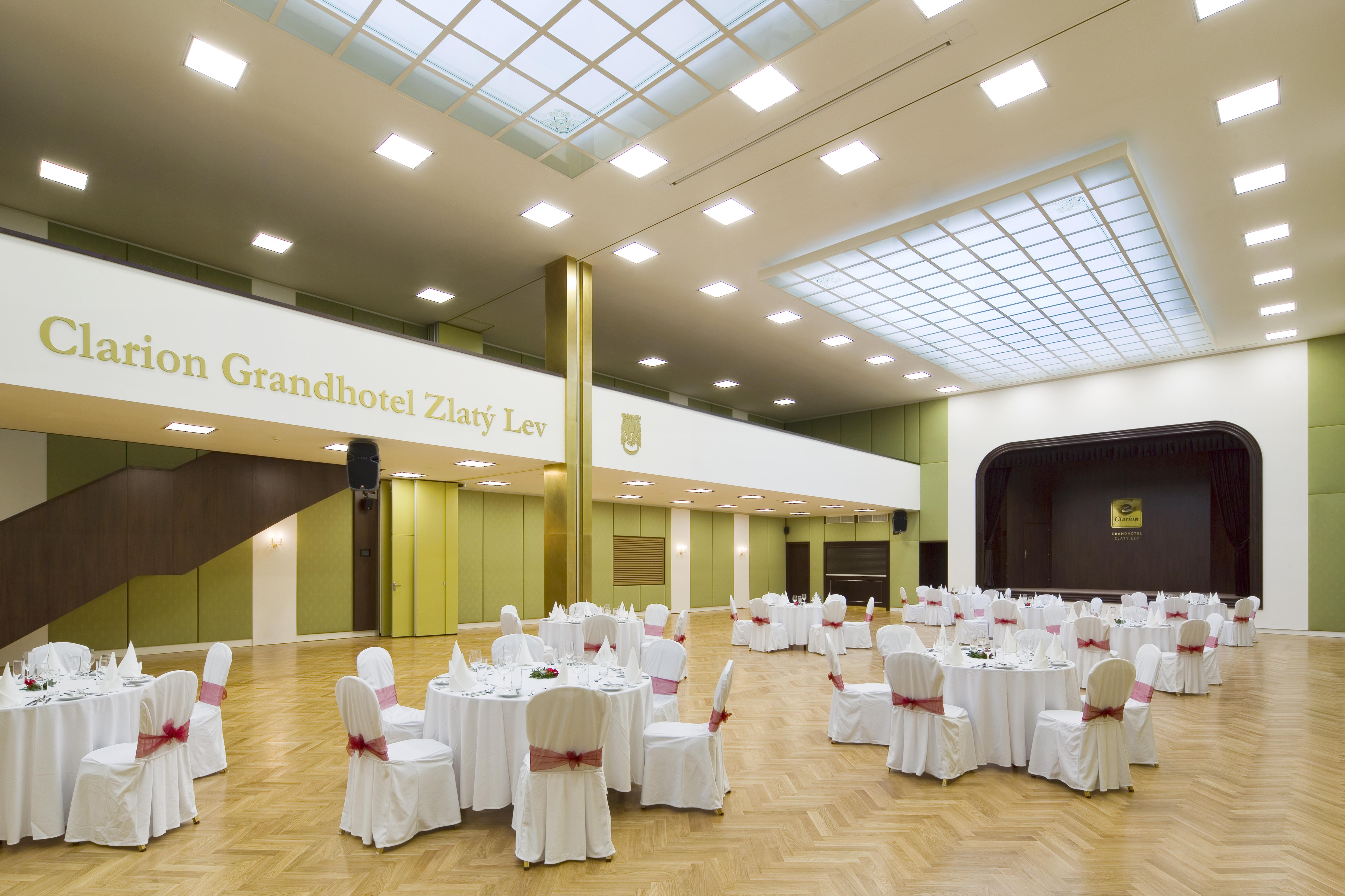 Clarion Grandhotel Zlaty Lev Liberec Exterior photo
