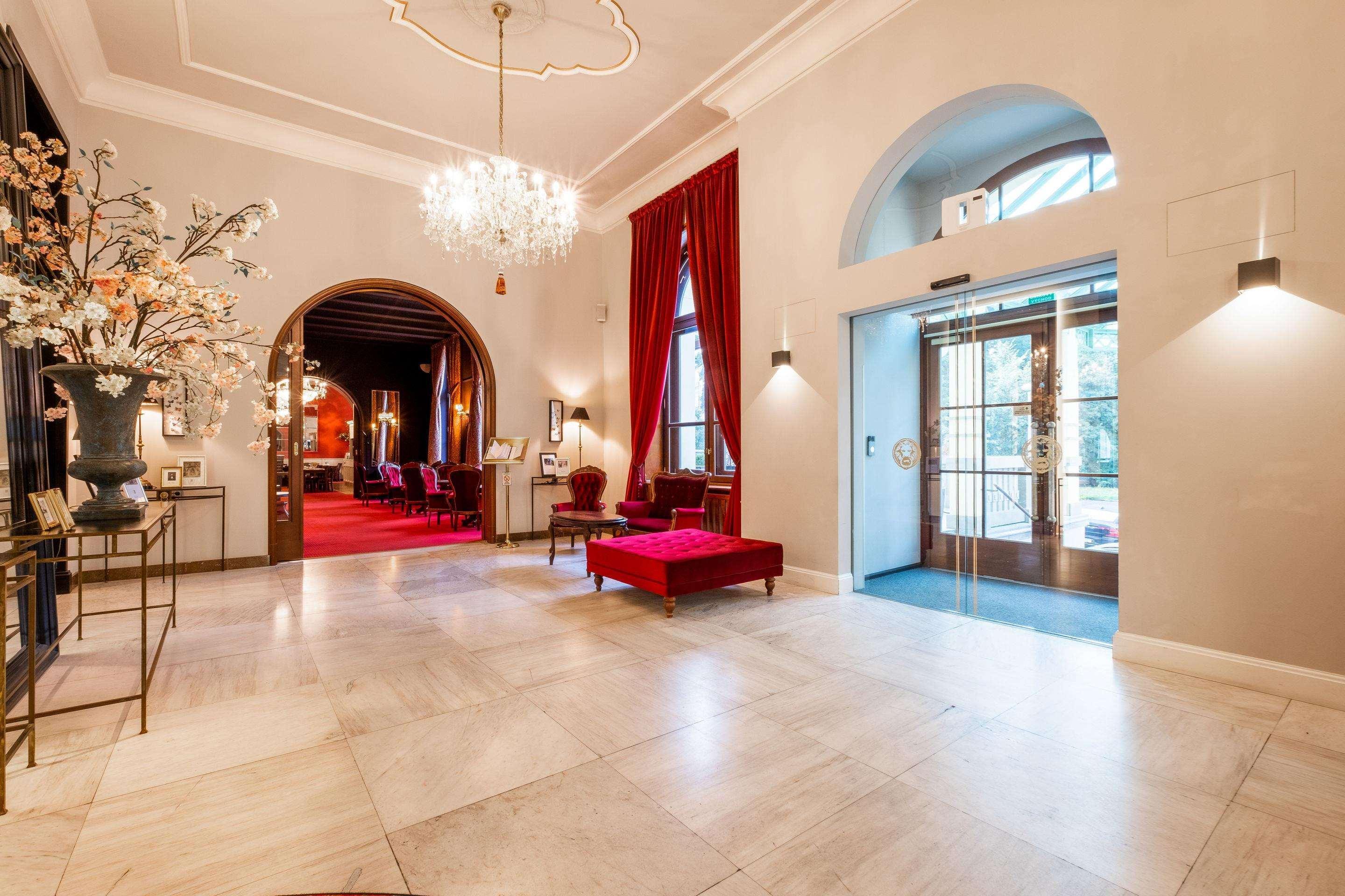 Clarion Grandhotel Zlaty Lev Liberec Exterior photo