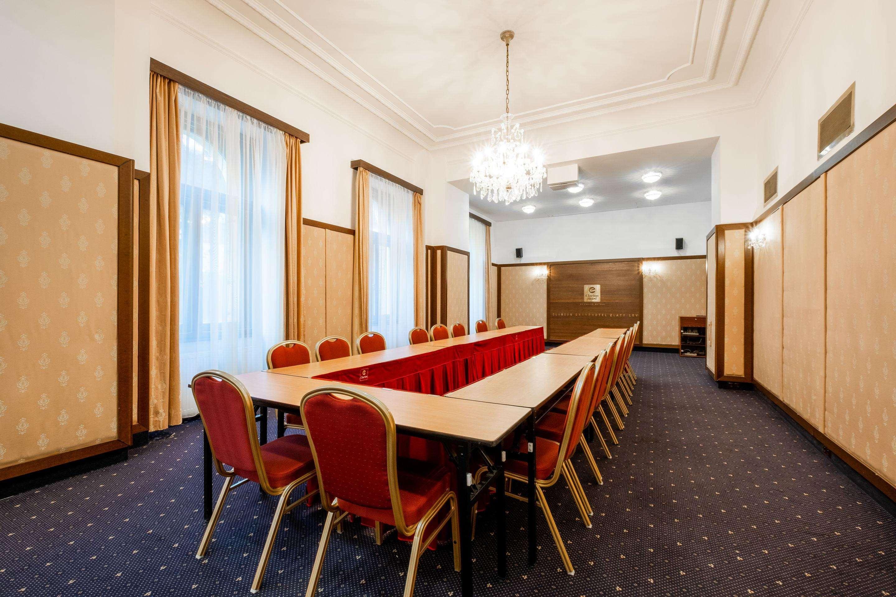 Clarion Grandhotel Zlaty Lev Liberec Exterior photo