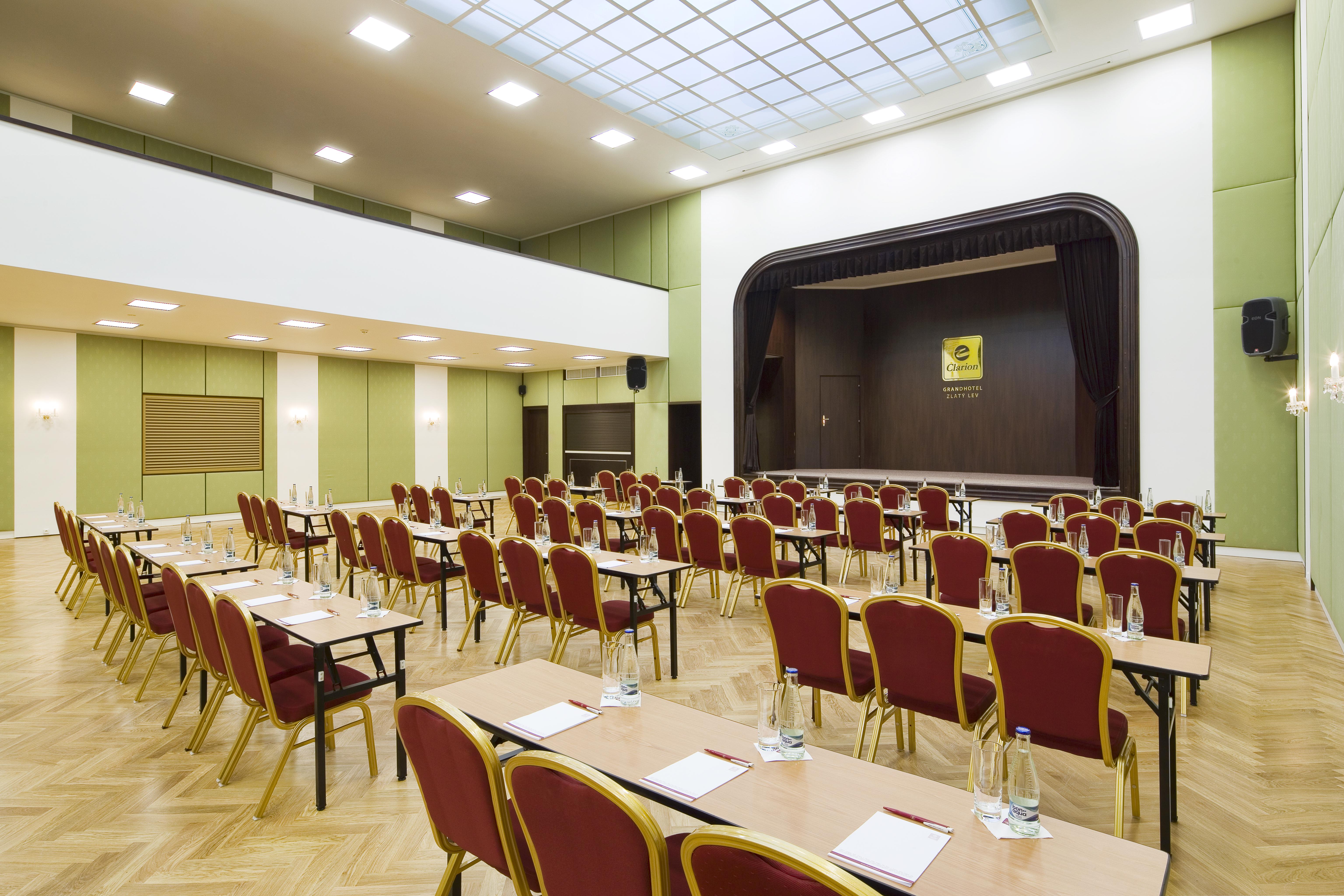 Clarion Grandhotel Zlaty Lev Liberec Exterior photo