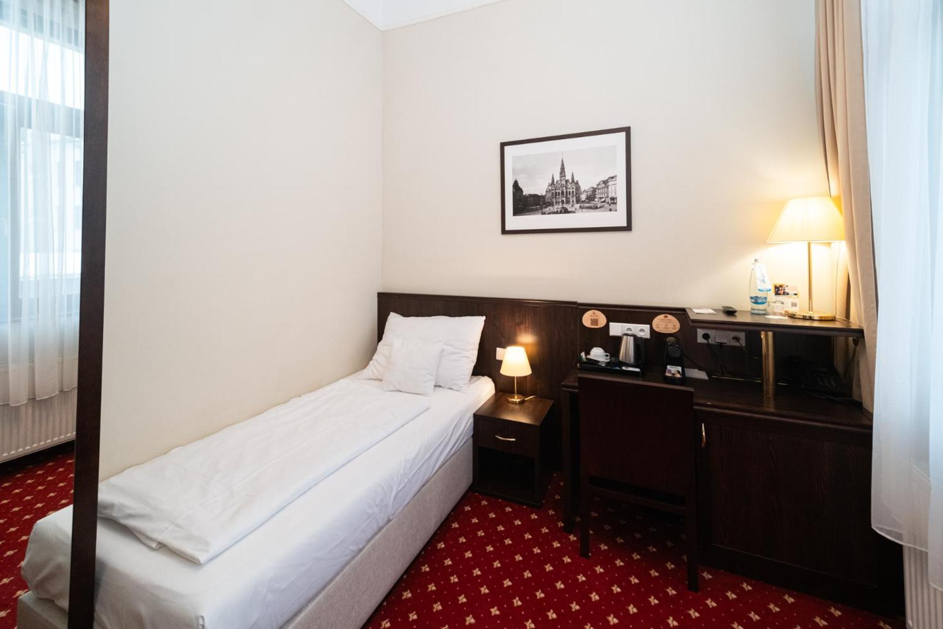 Clarion Grandhotel Zlaty Lev Liberec Exterior photo